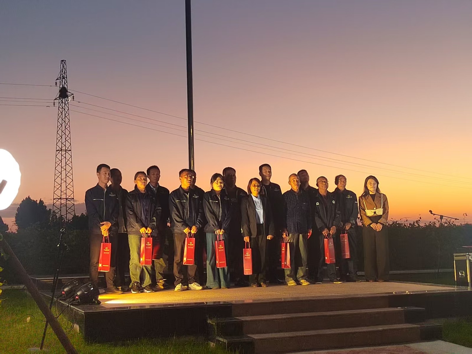 17602586057895.jpg 275460067077713564.jpg